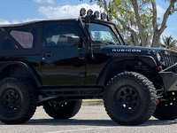 Image 4 of 29 of a 2011 JEEP WRANGLER RUBICON