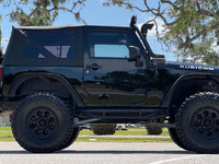 Image 6 of 29 of a 2011 JEEP WRANGLER RUBICON