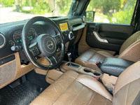 Image 13 of 29 of a 2011 JEEP WRANGLER RUBICON