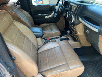 Image 14 of 29 of a 2011 JEEP WRANGLER RUBICON