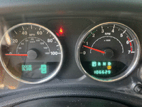 Image 16 of 29 of a 2011 JEEP WRANGLER RUBICON