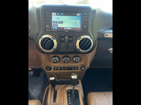 Image 18 of 29 of a 2011 JEEP WRANGLER RUBICON
