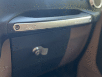 Image 21 of 29 of a 2011 JEEP WRANGLER RUBICON