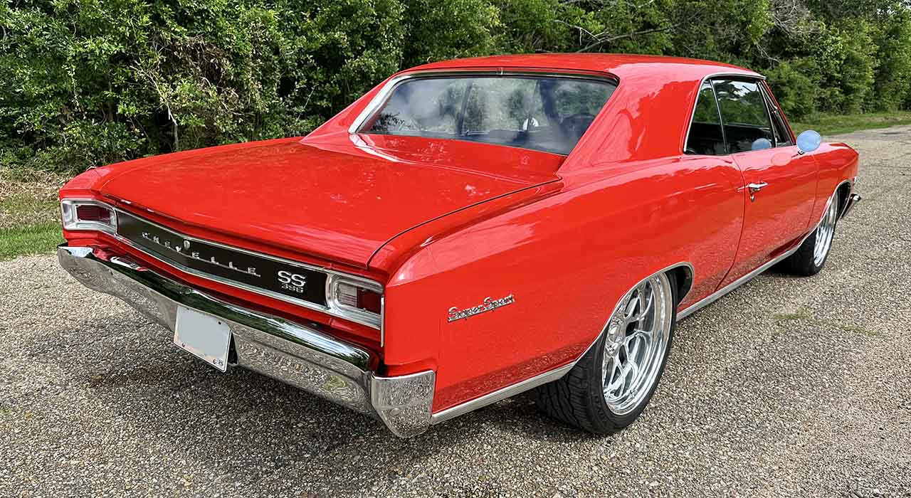 3rd Image of a 1966 CHEVROLET CHEVELLE SS