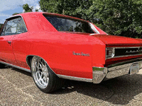 Image 3 of 18 of a 1966 CHEVROLET CHEVELLE SS