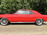 Image 6 of 18 of a 1966 CHEVROLET CHEVELLE SS