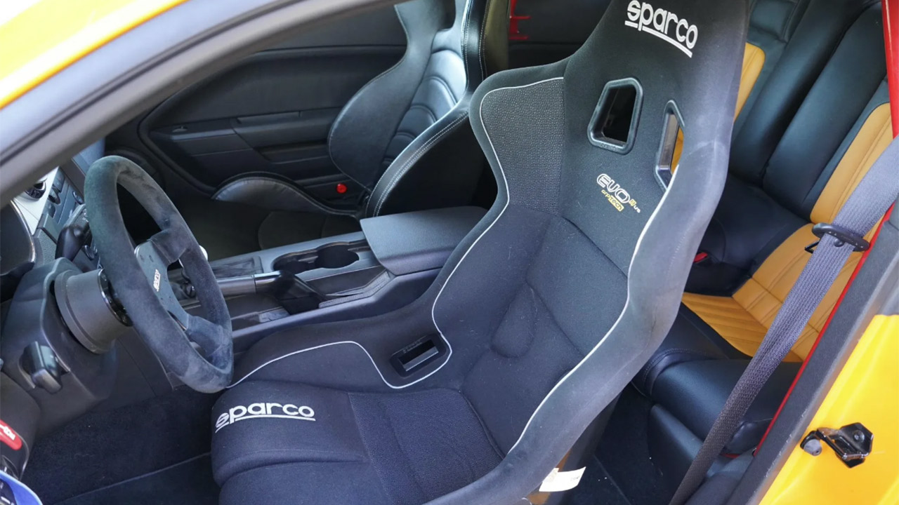 3rd Image of a 2007 FORD MUSTANG GT