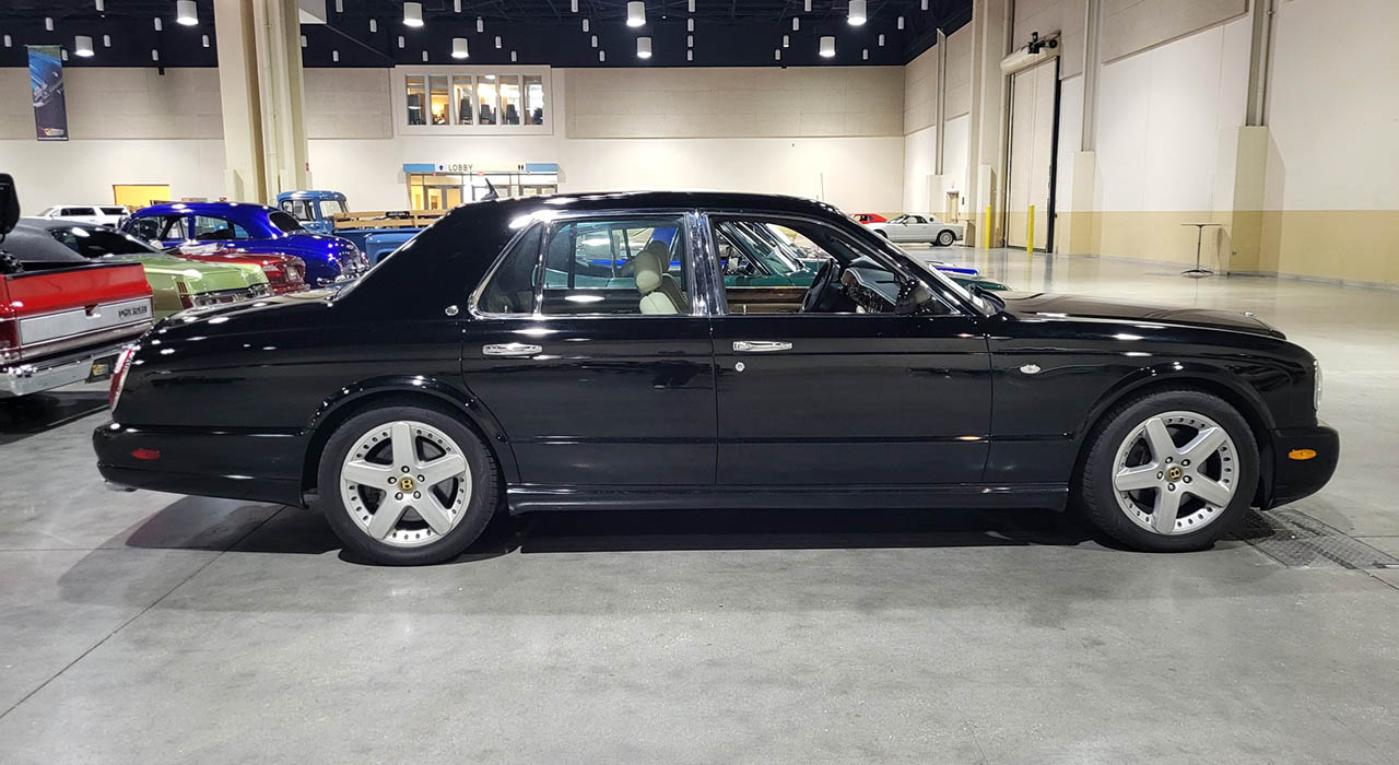 3rd Image of a 2004 BENTLEY ARNAGE T