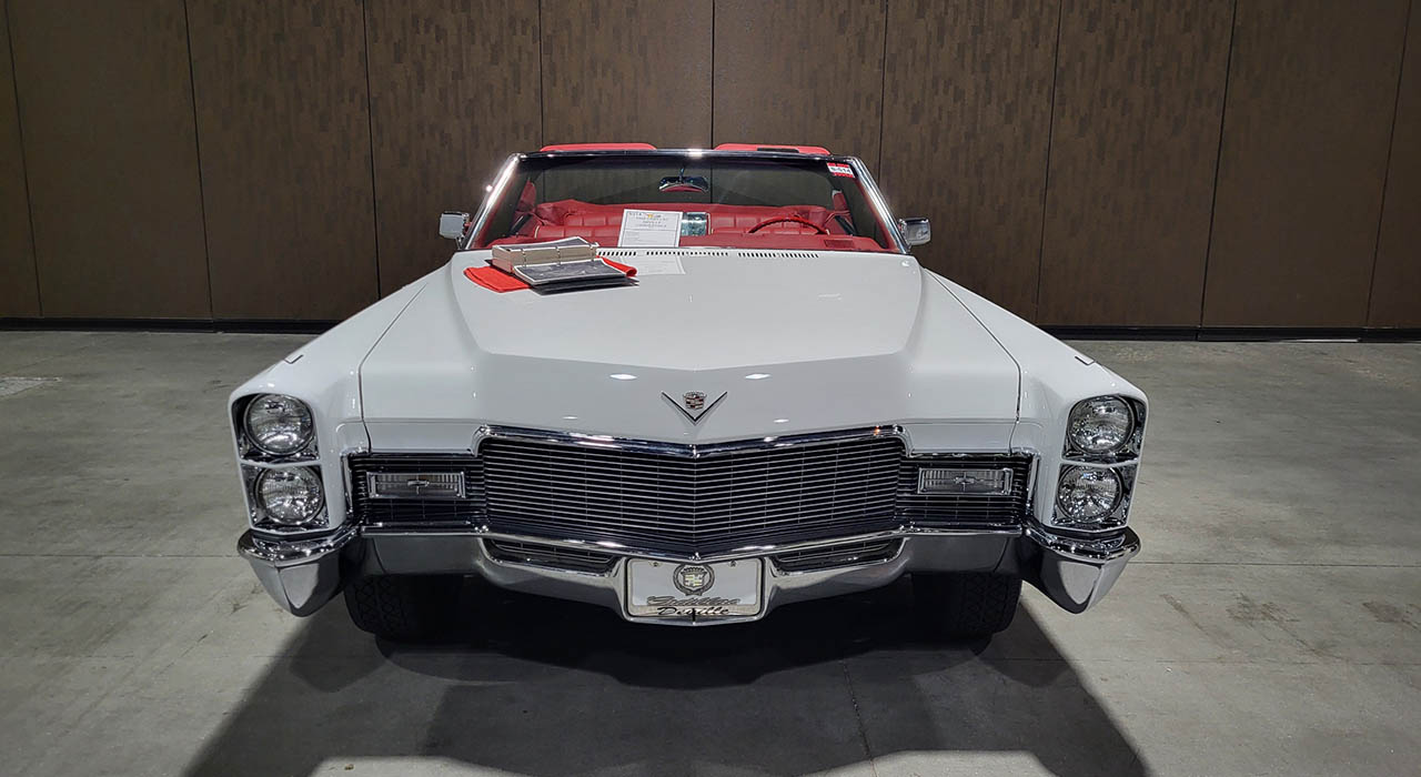 2nd Image of a 1968 CADILLAC DEVILLE