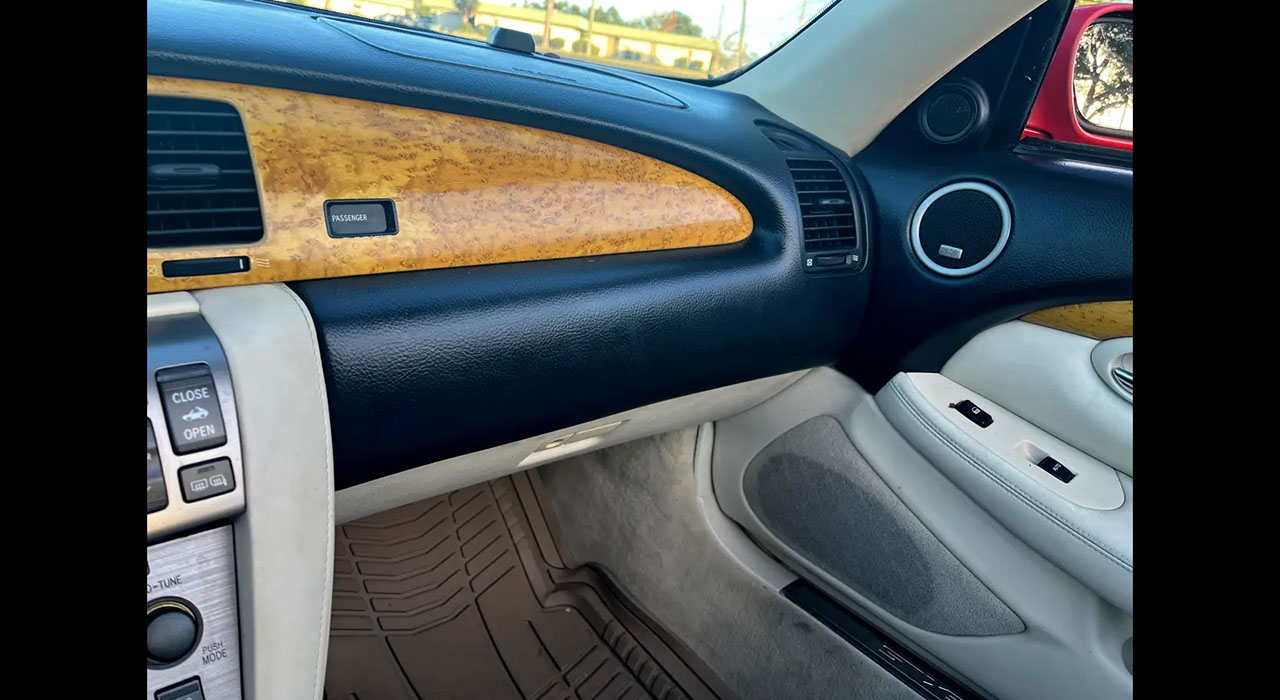 25th Image of a 2002 LEXUS SC 430