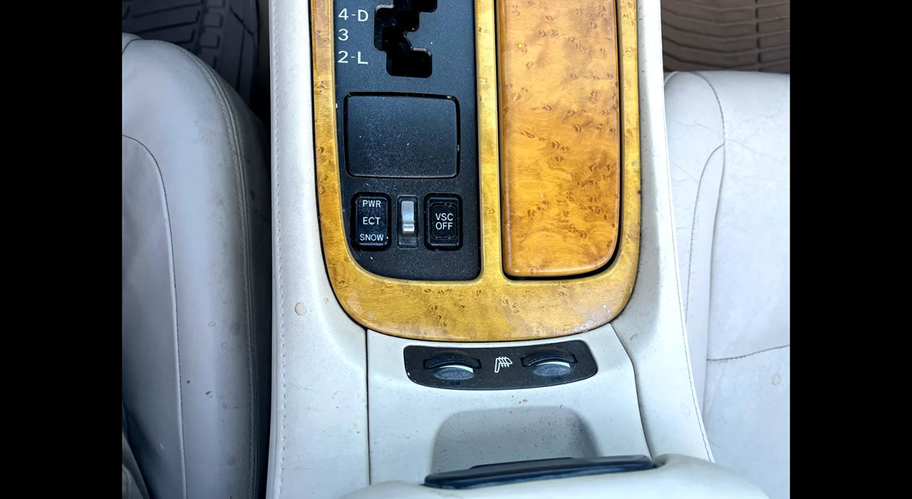 27th Image of a 2002 LEXUS SC 430