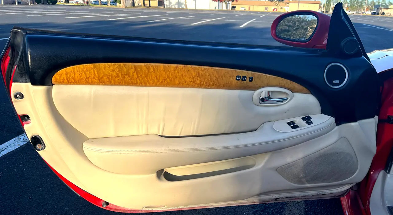 28th Image of a 2002 LEXUS SC 430