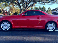 Image 11 of 31 of a 2002 LEXUS SC 430
