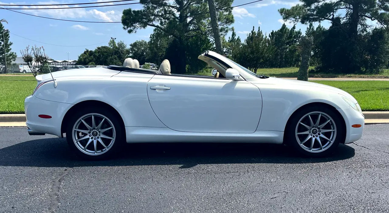 7th Image of a 2005 LEXUS LC 430