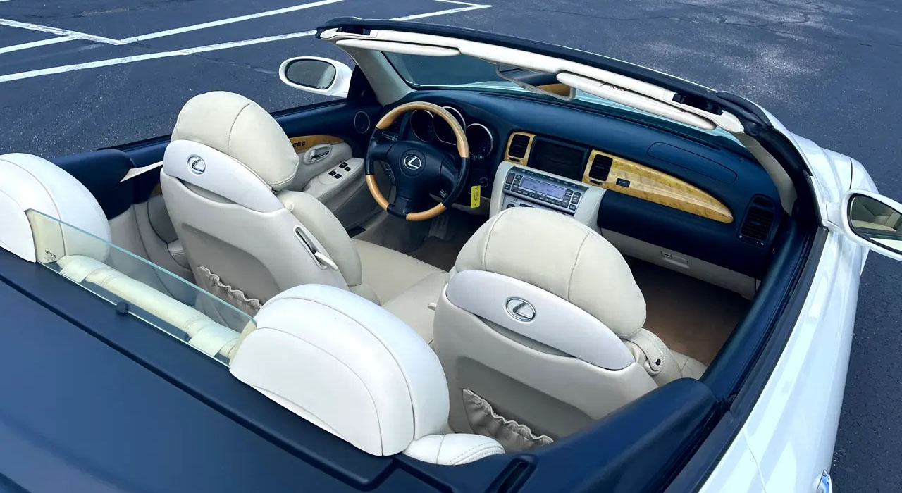 15th Image of a 2005 LEXUS LC 430