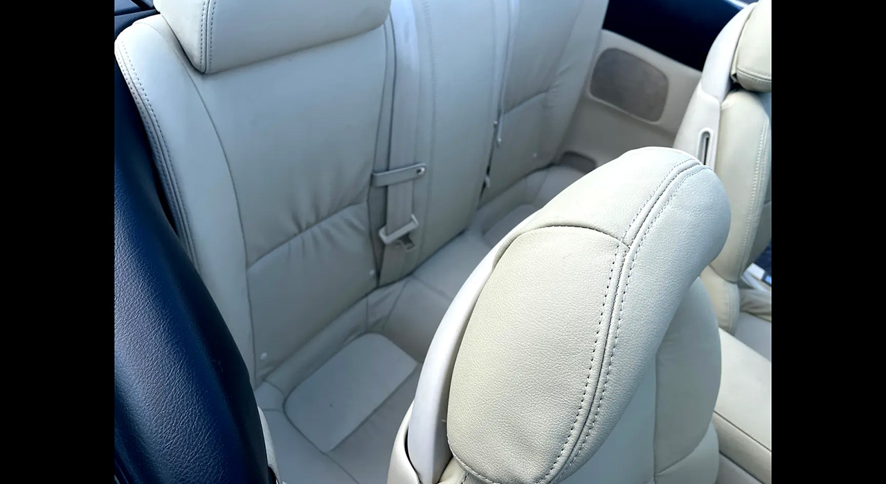 19th Image of a 2005 LEXUS LC 430