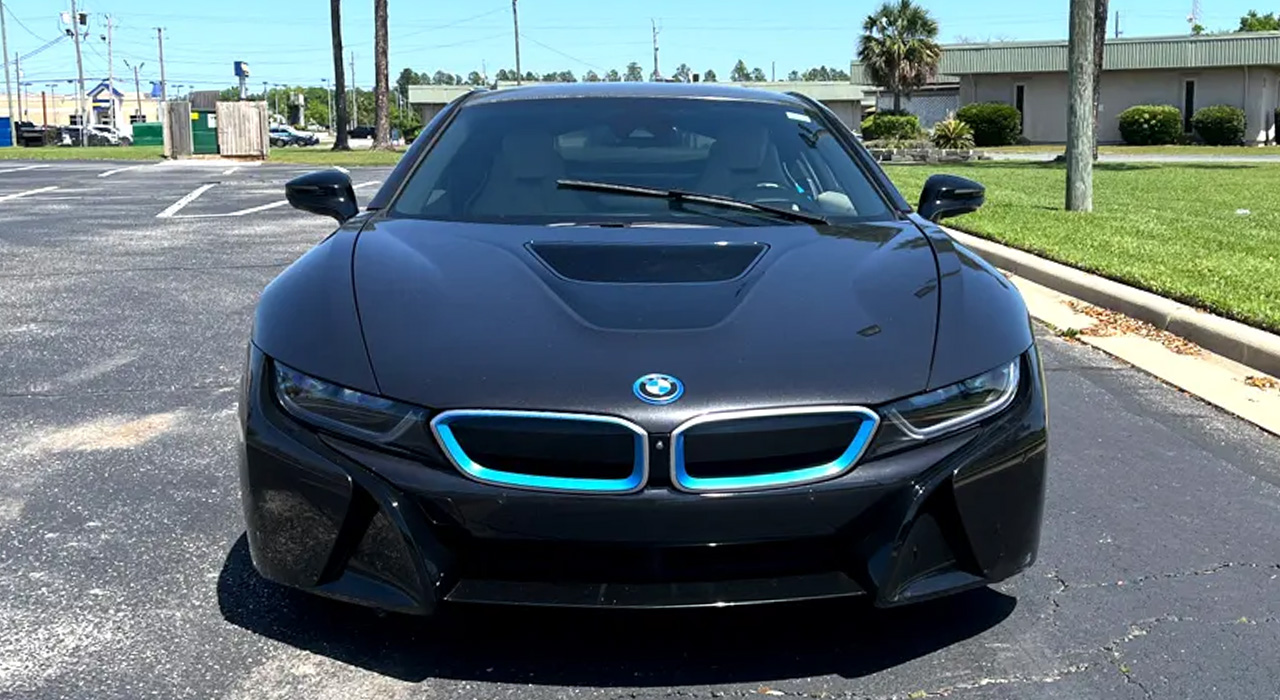 6th Image of a 2015 BMW I8
