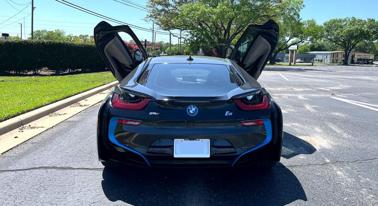 9th Image of a 2015 BMW I8