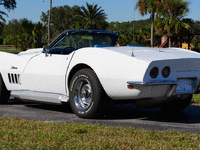 Image 3 of 21 of a 1969 CHEVROLET CORVETTE
