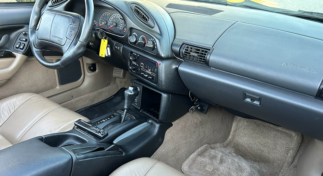 12th Image of a 1995 CHEVROLET CAMARO