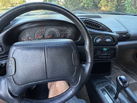 Image 17 of 23 of a 1995 CHEVROLET CAMARO