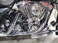 Image 8 of 10 of a 2006 HARLEY-DAVIDSON FLHX