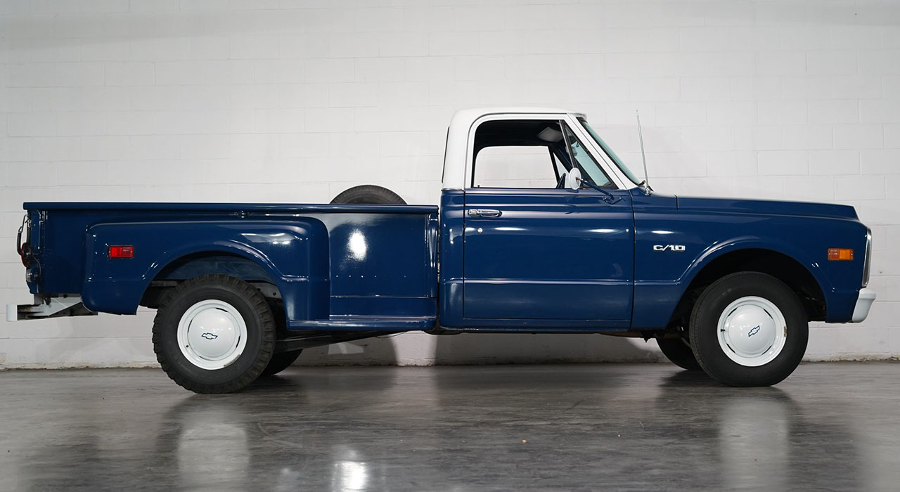 3rd Image of a 1969 CHEVROLET C10