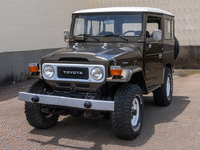Image 2 of 17 of a 1982 TOYOTA LAND CRUISER FJ40 4X4