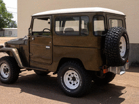 Image 4 of 17 of a 1982 TOYOTA LAND CRUISER FJ40 4X4