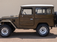 Image 5 of 17 of a 1982 TOYOTA LAND CRUISER FJ40 4X4