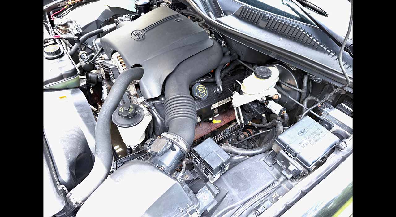 12th Image of a 2000 LINCOLN TOWN CAR EXECUTIVE