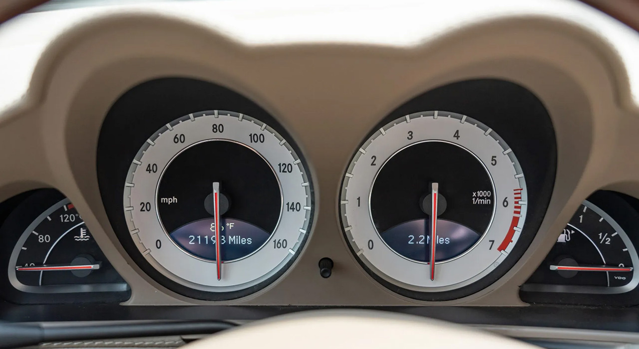 8th Image of a 2009 MERCEDES-BENZ SL-CLASS SL550