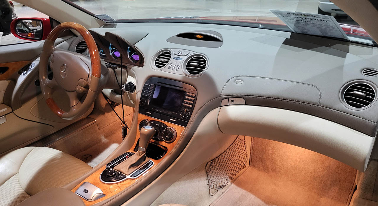7th Image of a 2007 MERCEDES-BENZ SL-CLASS SL550