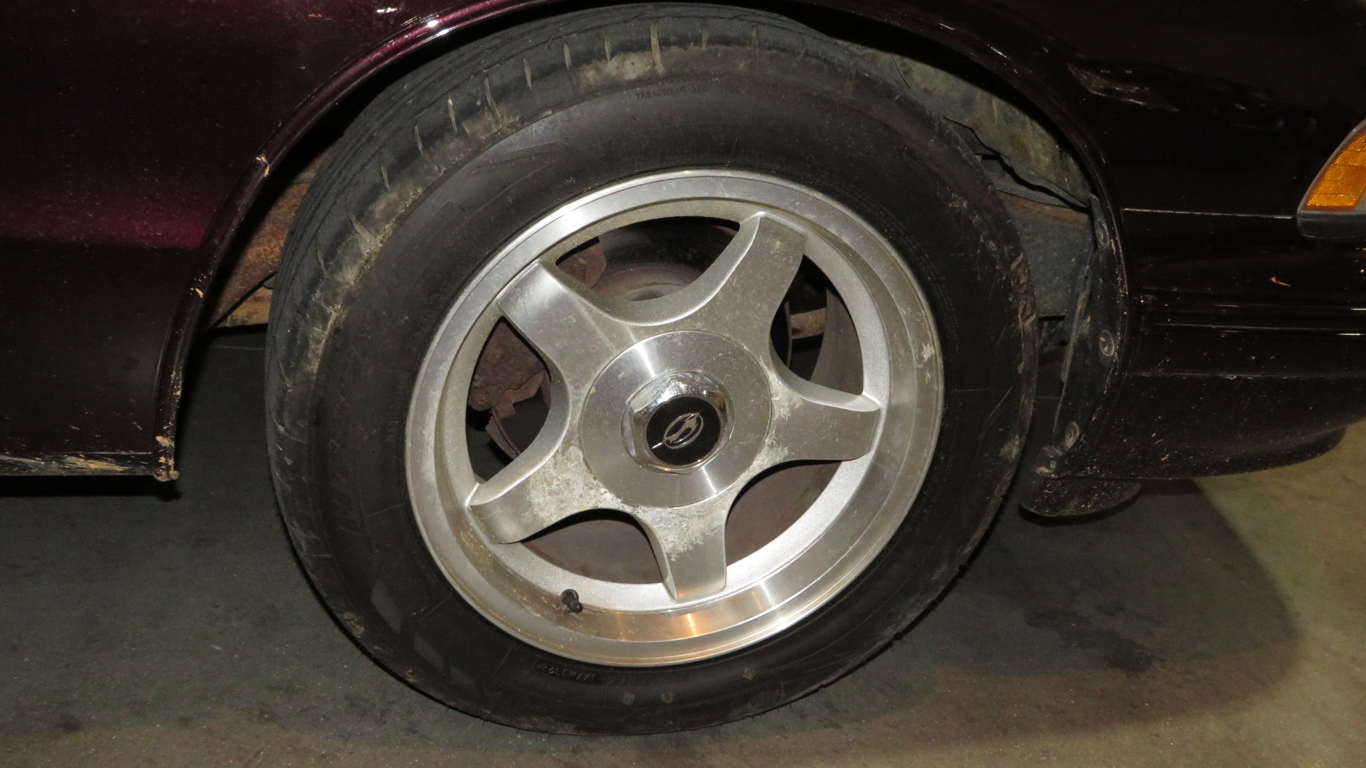 3rd Image of a 1996 CHEVROLET CAPRICE CLASSIC OR IMPALA