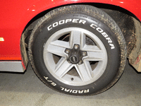Image 8 of 14 of a 1982 CHEVROLET CAMARO