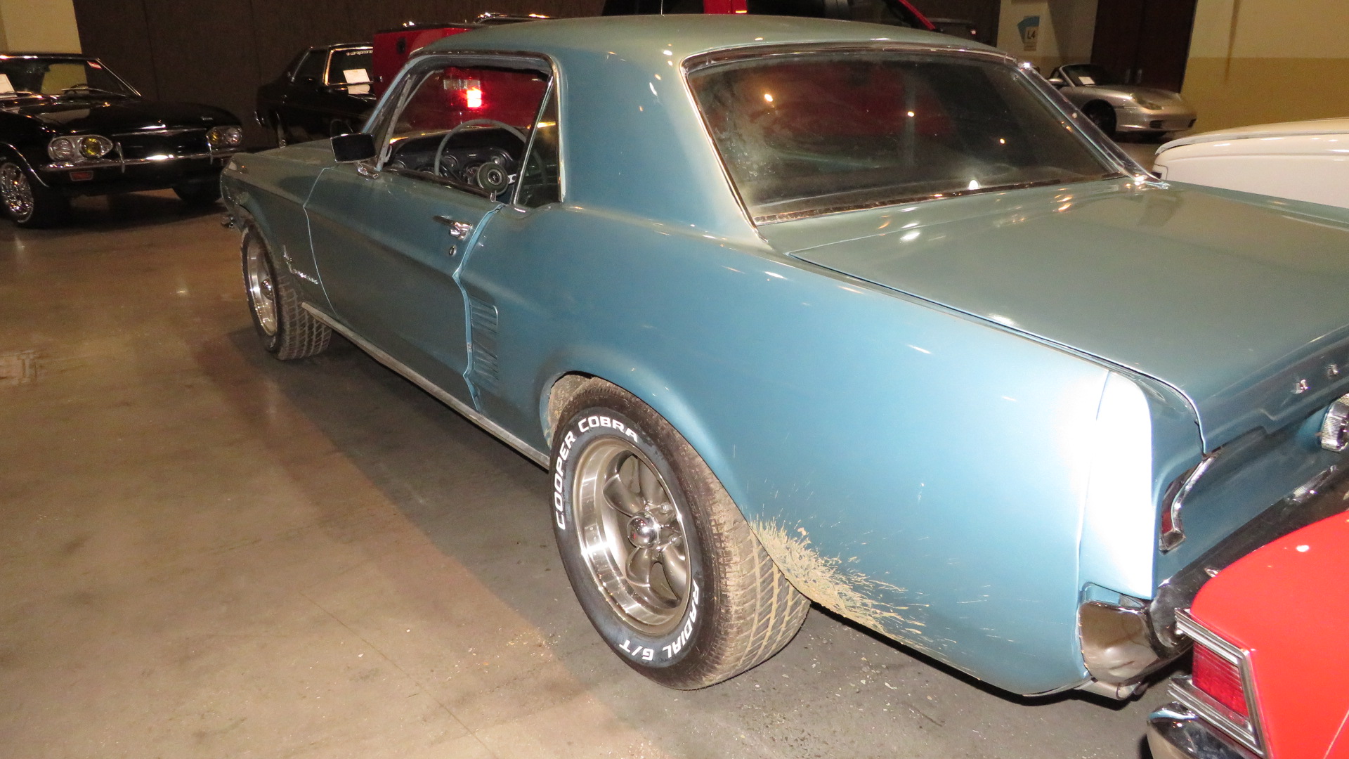 3rd Image of a 1967 FORD MUSTANG