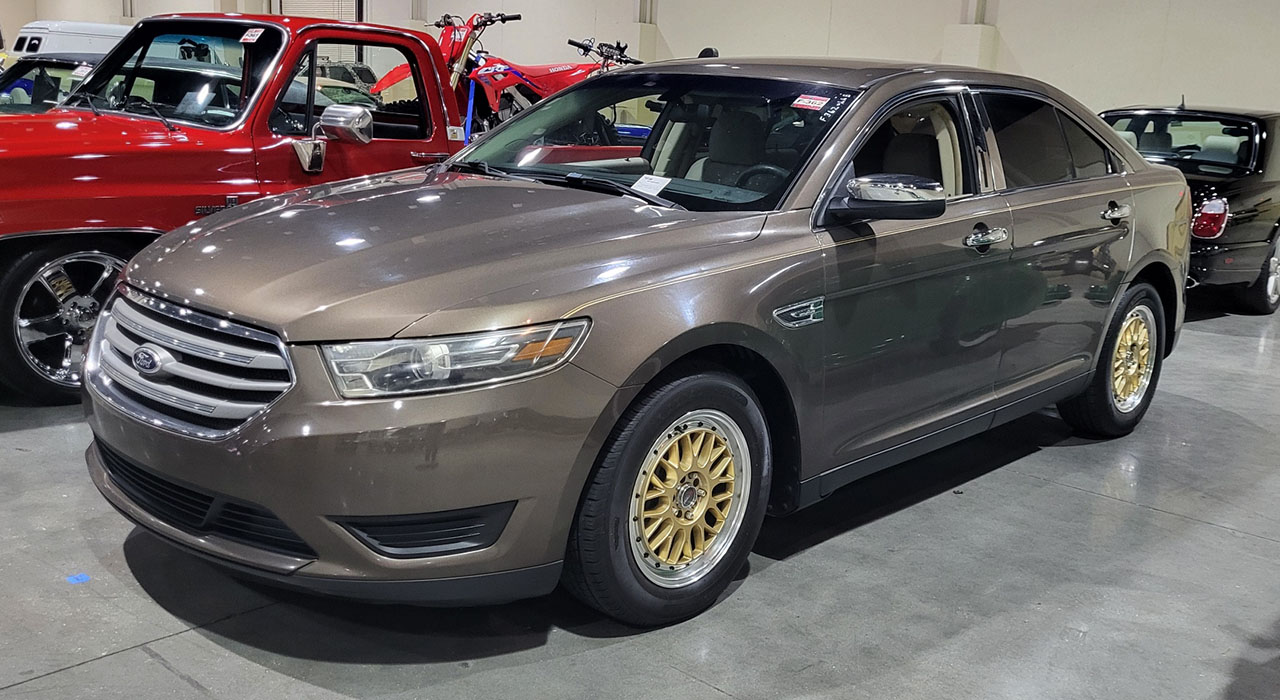 0th Image of a 2015 FORD TAURUS SE