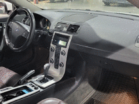 Image 7 of 8 of a 2013 VOLVO C70 T5