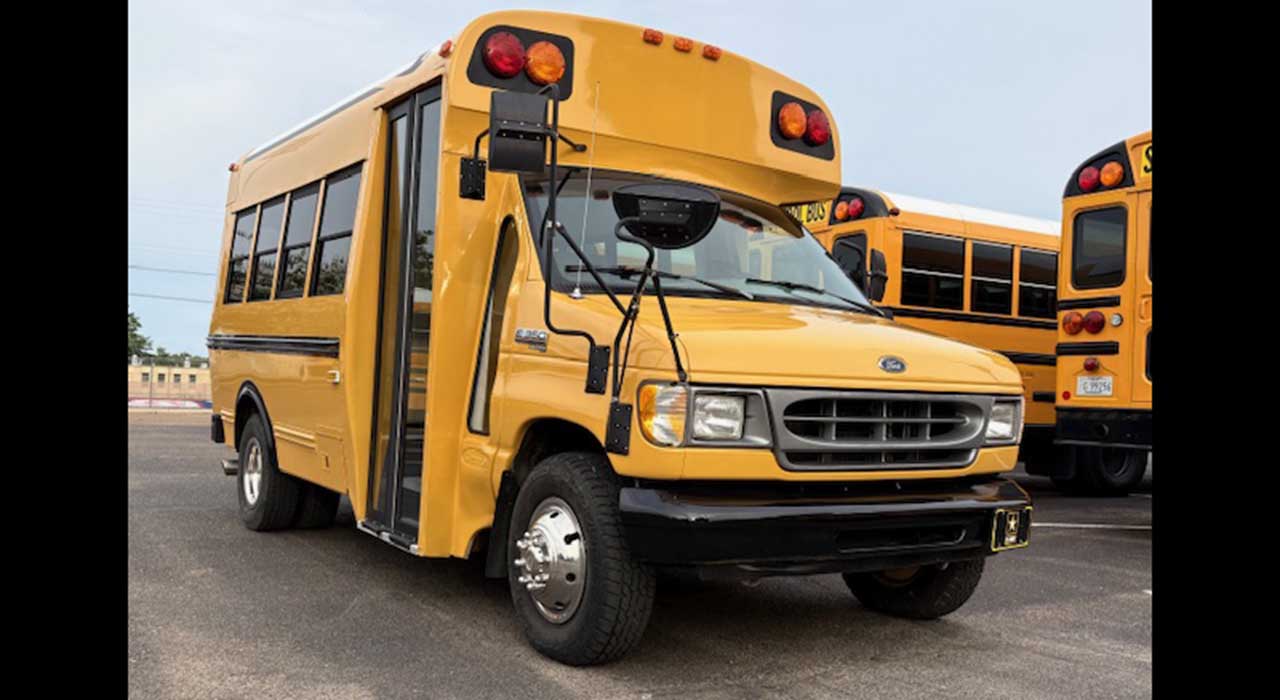 1st Image of a 1998 FORD ECONOLINE E350 SUPER DUTY