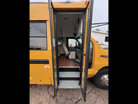 Image 9 of 22 of a 1998 FORD ECONOLINE E350 SUPER DUTY