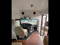 Image 12 of 22 of a 1998 FORD ECONOLINE E350 SUPER DUTY