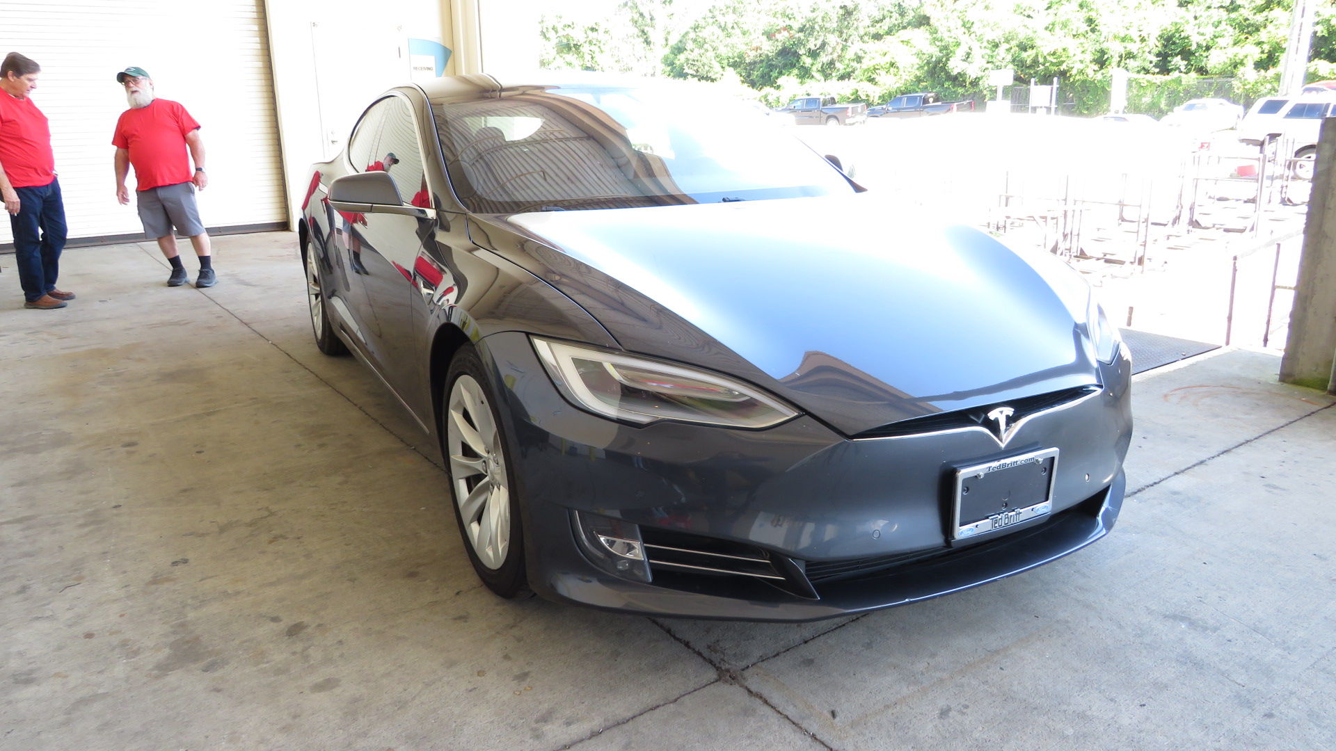 2nd Image of a 2017 TESLA MODEL S LONG RANGE