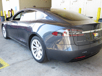 Image 4 of 12 of a 2017 TESLA MODEL S LONG RANGE