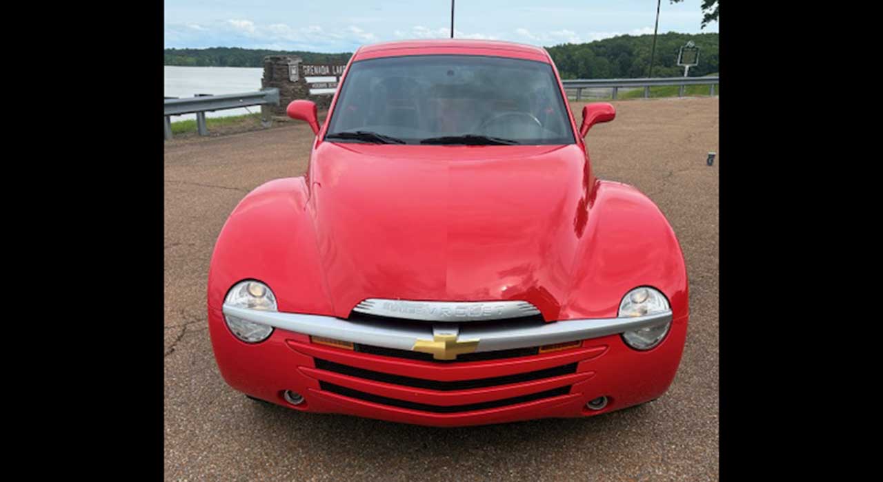 5th Image of a 2003 CHEVROLET SSR LS