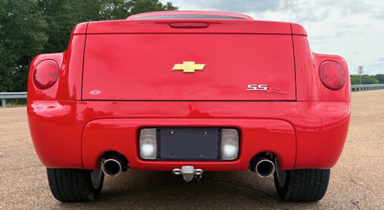 6th Image of a 2003 CHEVROLET SSR LS