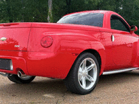 Image 3 of 23 of a 2003 CHEVROLET SSR LS