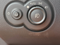Image 19 of 23 of a 2003 CHEVROLET SSR LS