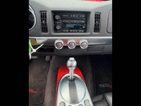 Image 20 of 23 of a 2003 CHEVROLET SSR LS