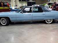 Image 3 of 15 of a 1975 CADILLAC FLEETWOOD
