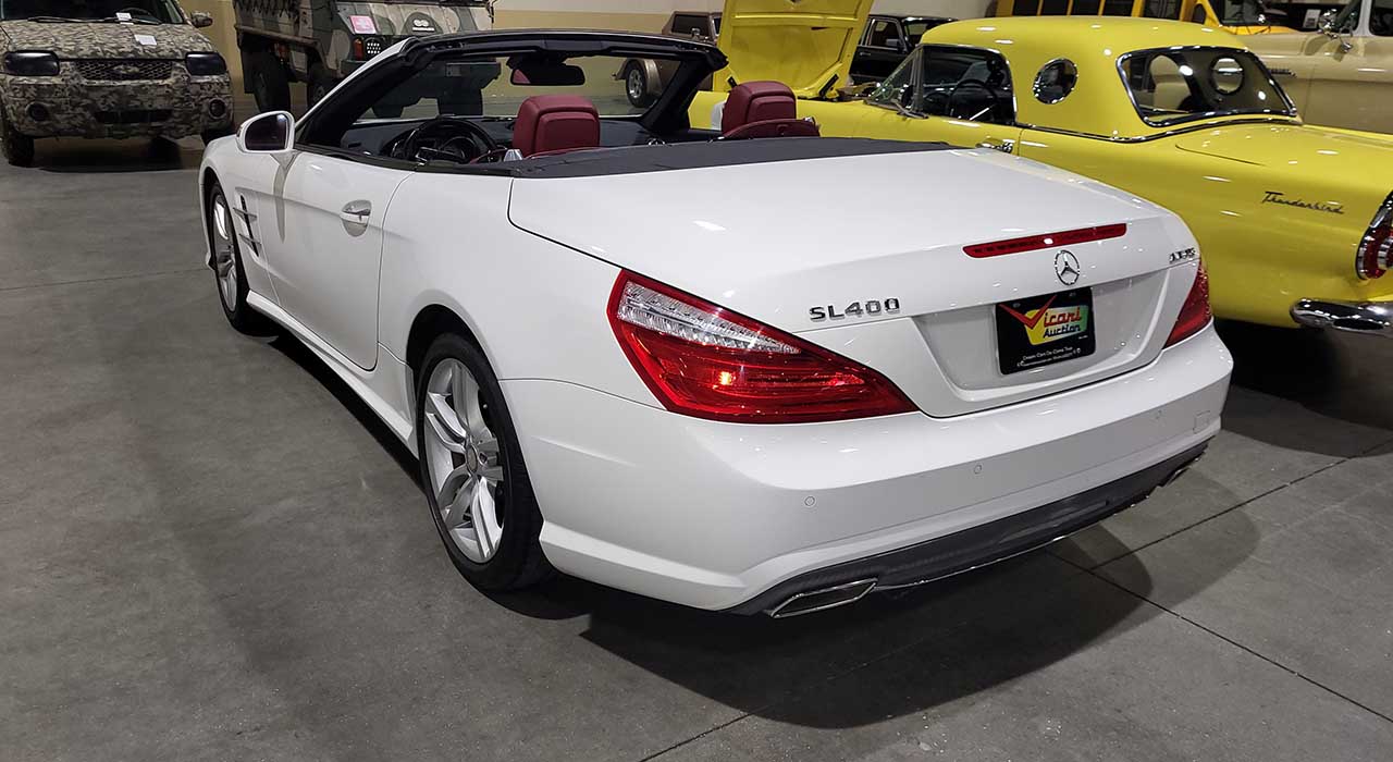 1st Image of a 2015 MERCEDES-BENZ SL-CLASS SL400